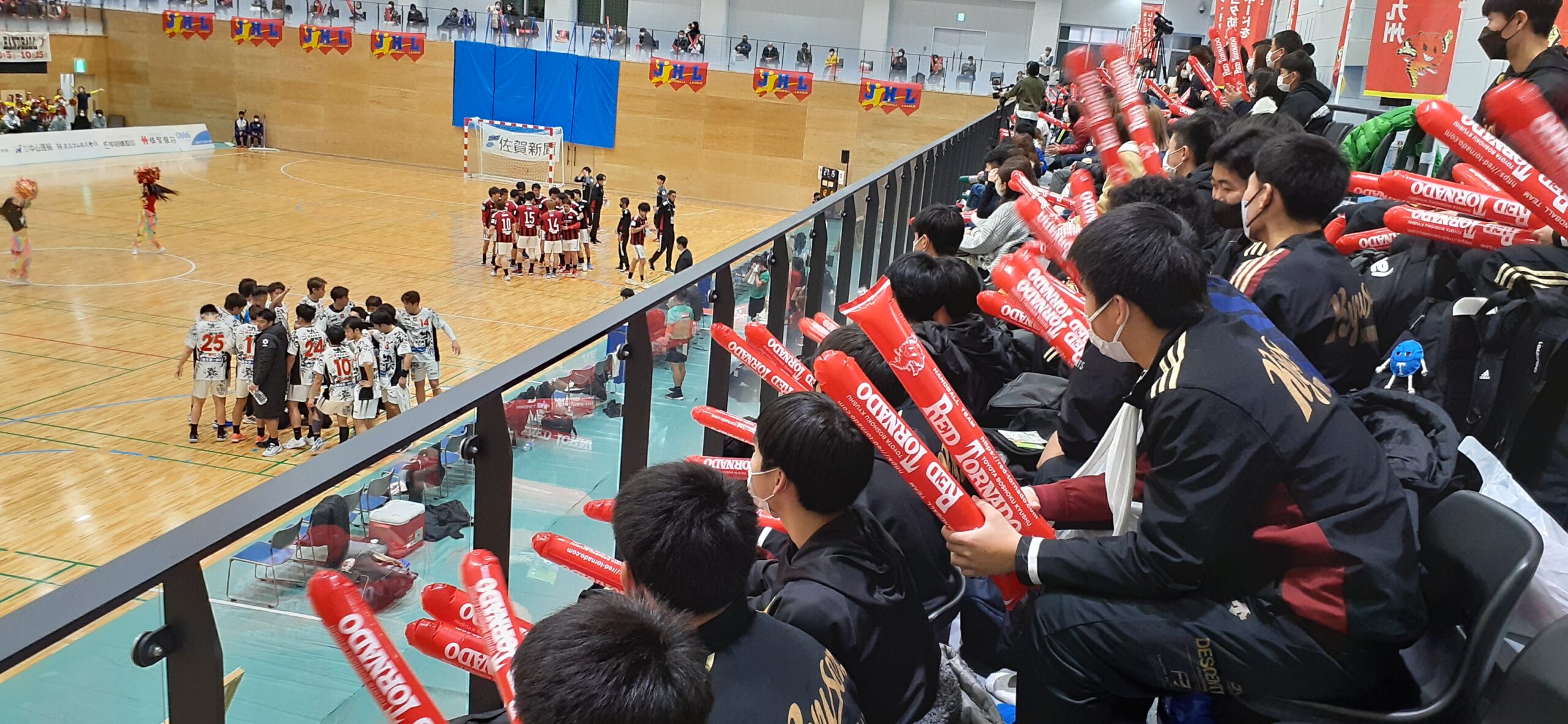 熱い声援の中、熱戦続く　プレーオフ進出目指し全力プレー続けます！